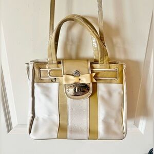 NWT MY FLAT IN LONDON Cream and Tan Ashby bag